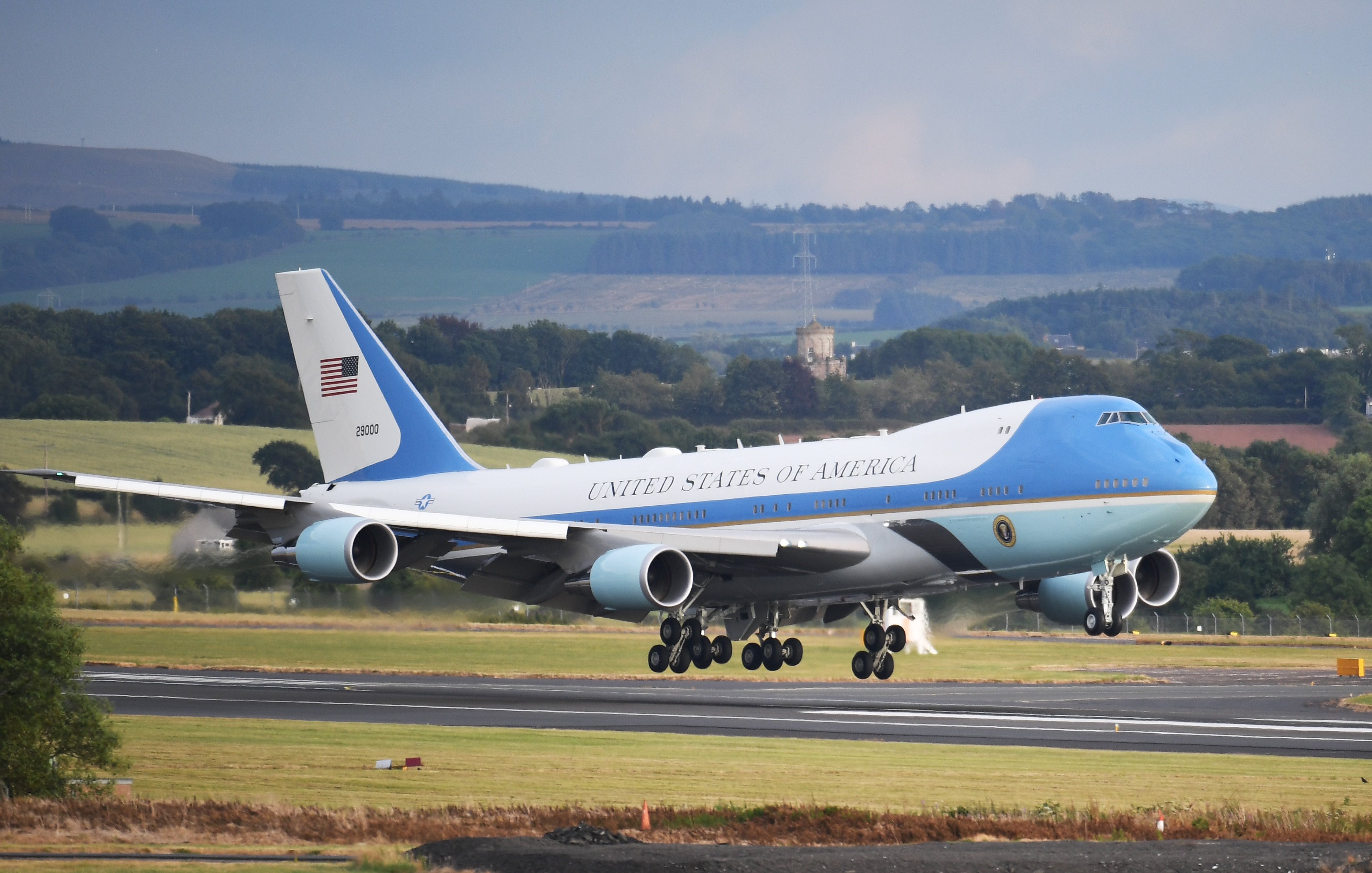 Самолеты на 1 человека. Boeing 747 Air Force one. Боинг 747 президента США. Air Force one Boeing 747-8. Самолет президента США Air Force one.