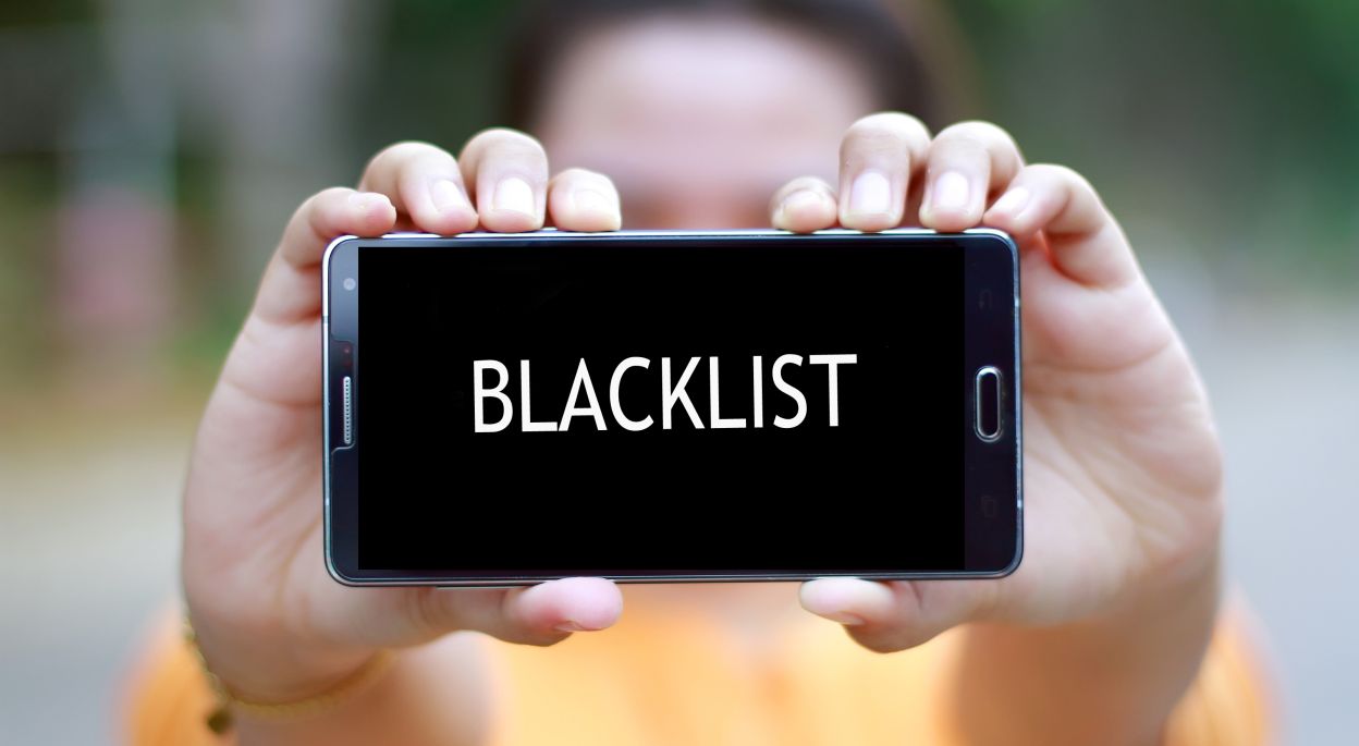 How to check blacklist status of any iPhone ?