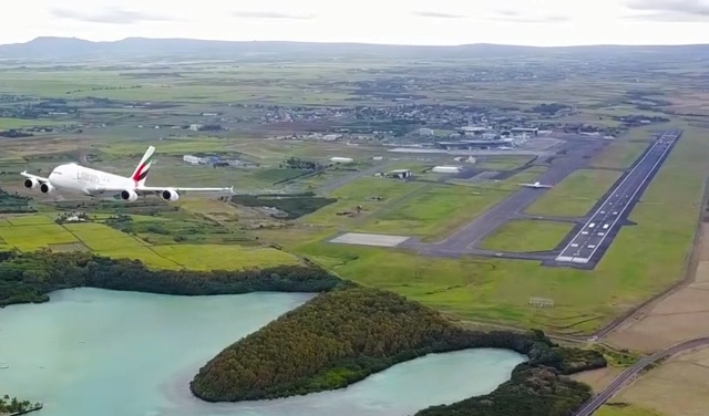 Drone flew 300 feet away from a passenger plane, or be afraid to fly, people, be afraid