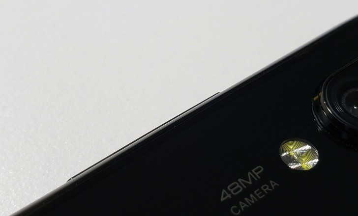 Telefon von Xiaomi ist mglicherweise ein Redmi mit einem Loch im Display fr die Selfie-Kamera