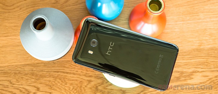 HTC startet 2018 Dual-Cam-Telefone