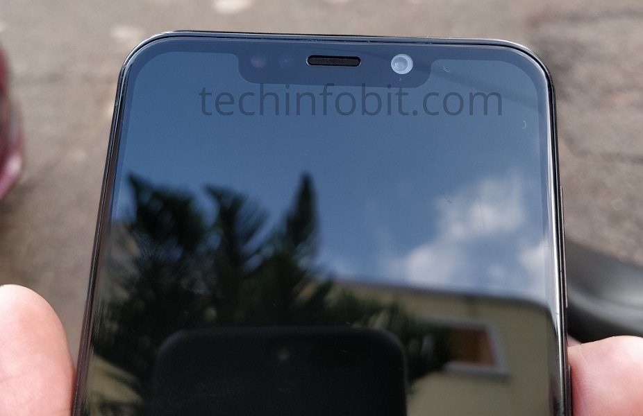 New pictures of Motorola Moto One