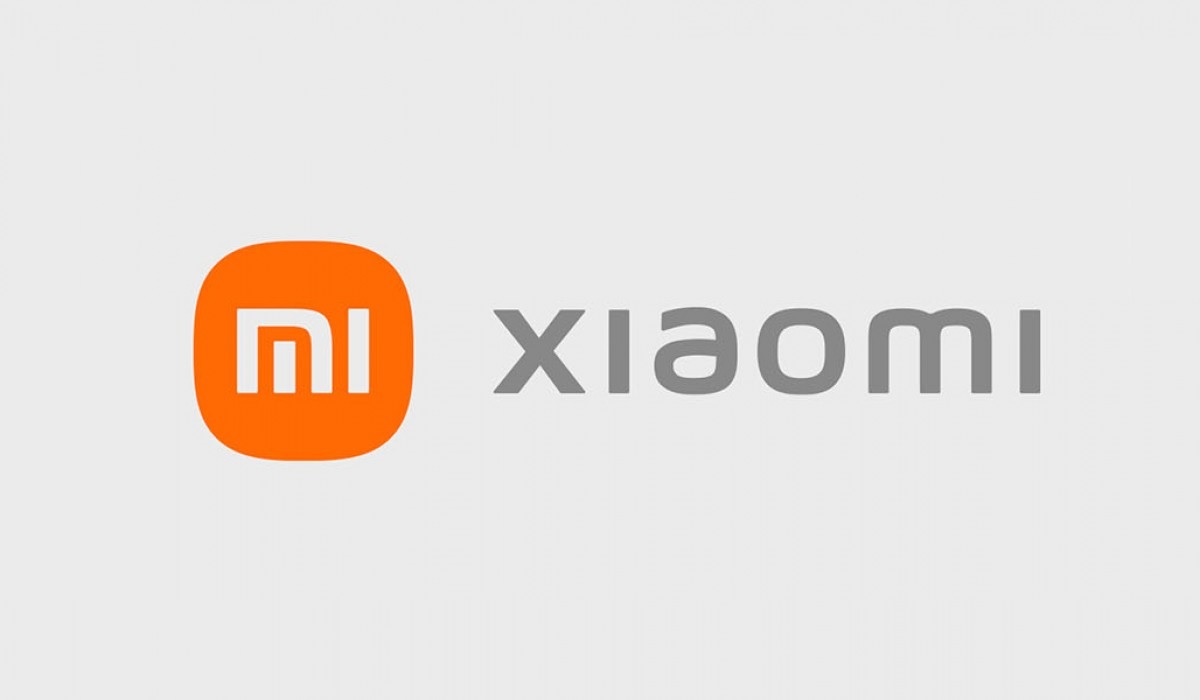 Xiaomi will soon introduce a clamshell device. 