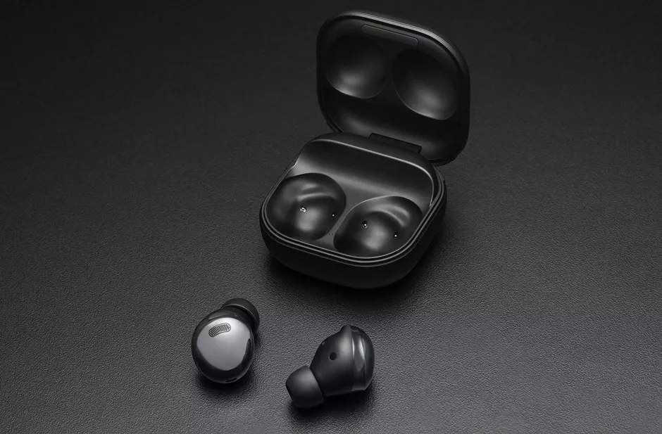 Samsung Galaxy Buds Pro get a new update to help people with hearing problems. 