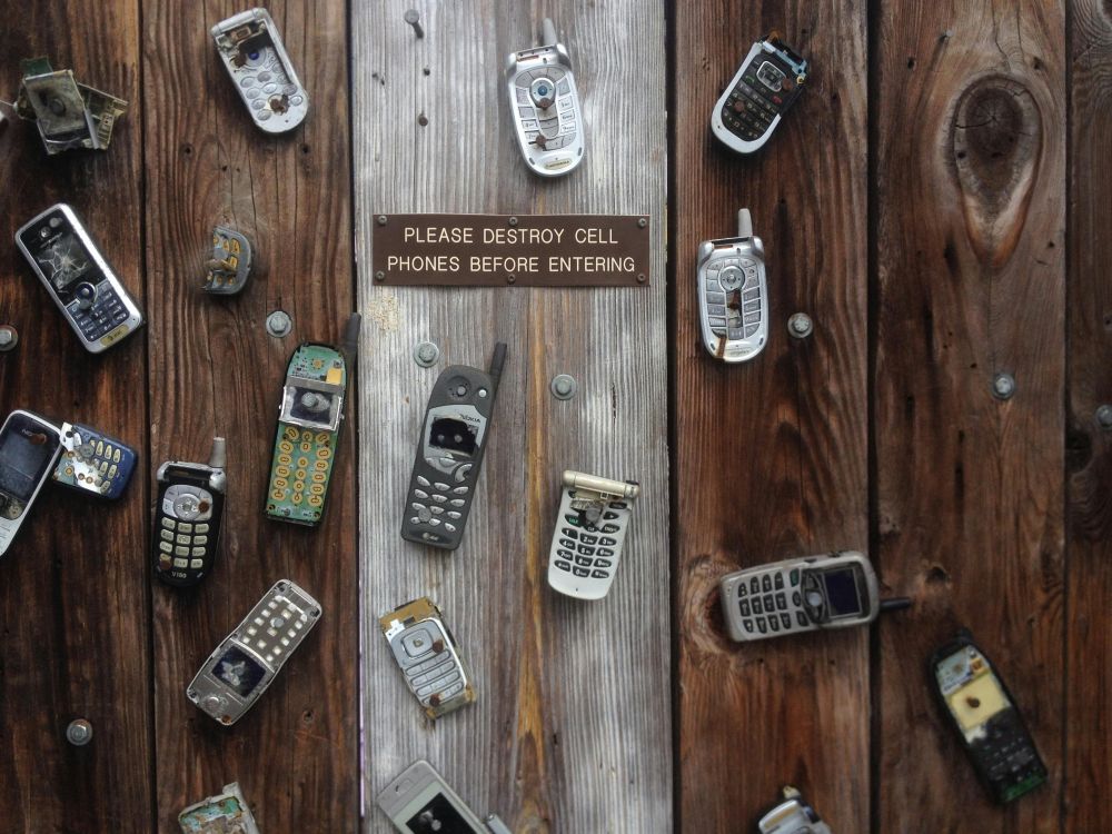 The History of Phones: From Invention to Modern Smartphones