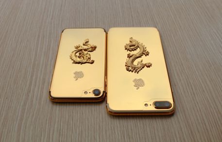 Bling bling, a 24k gold-plated iPhone 7.