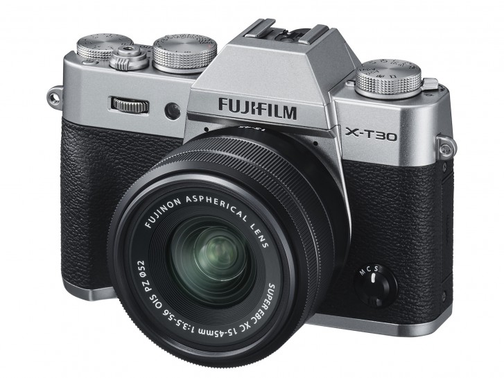 Bei der Fujifilm X-T30 handelt es sich um eine spiegellose 900-Euro-Kamera mit den meisten wichtigen Teilen des X-T3
