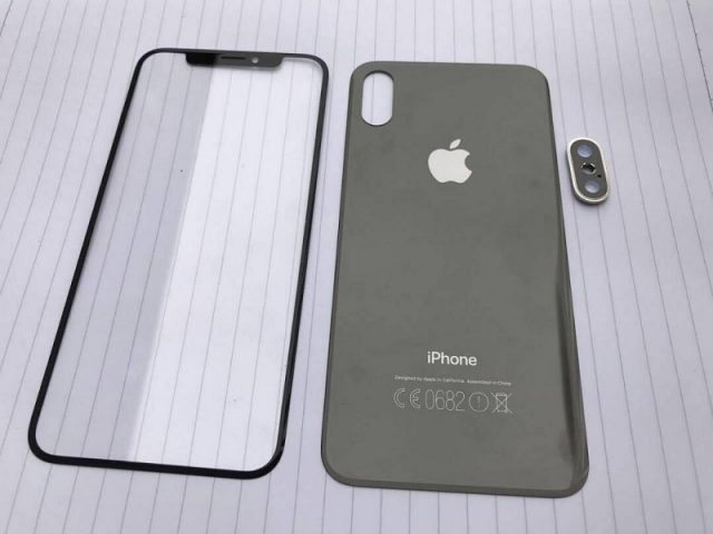 Leaked pictures of iPhone 8 panels. Huge screen, neat design